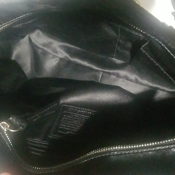 Cartera negra y beige marca coach,excelentes condiciones. - Picture 7 of 8